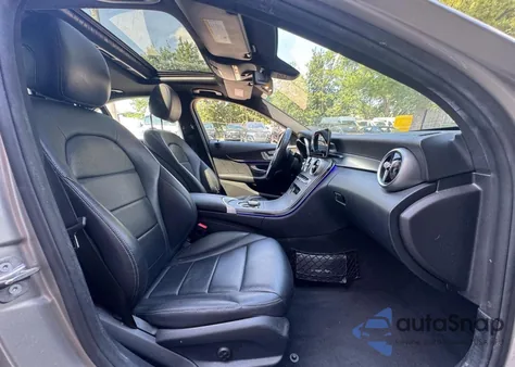 2020 Mercedes-Benz C 300 4Matic z USA, uszkodzony, nr VIN 55SWF8EB0LU328511